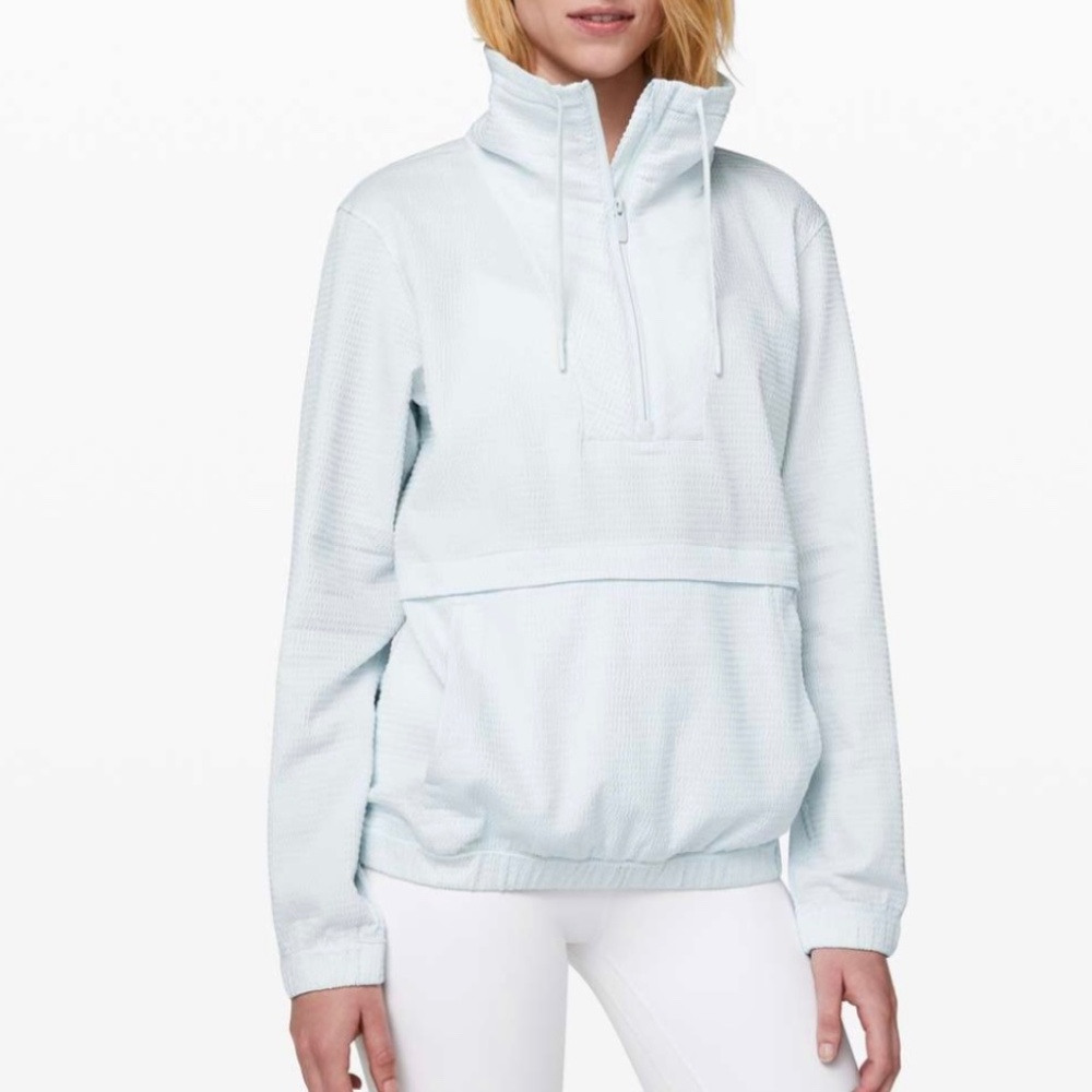 Lululemon Pack Light Pullover in Almost Blue